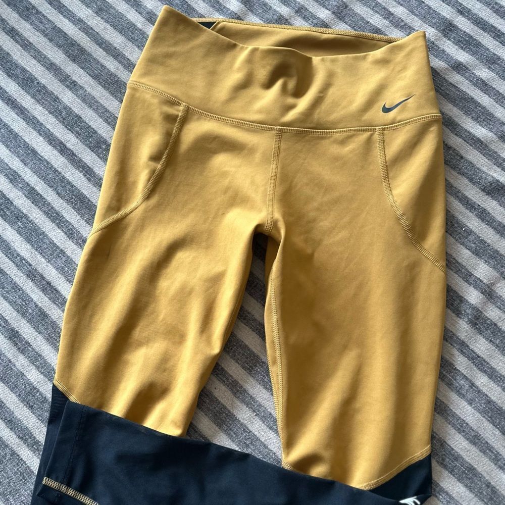 Nike one 7/8 training tights. Medium